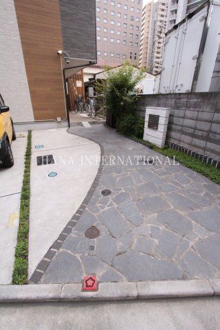 リブリ・プレーヌのエントランス