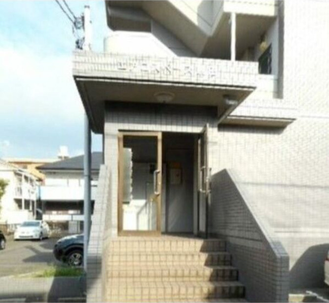 エアロスペース鶴田のエントランス