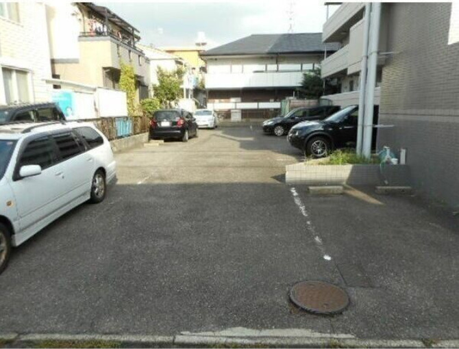 エアロスペース鶴田の駐車場