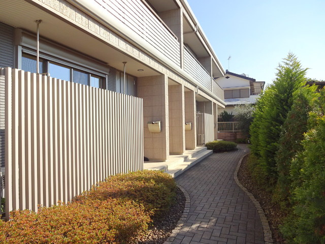 カーサ　アリビオのエントランス|★閑静な住宅地・南西向きで明るいです！