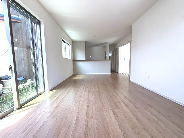 【居間・リビング】 | 福岡市早良区野芥7丁目6期　1号棟（全1棟）【仲介手数料無料・0円】 | 施工例。施工例は完成時と異なる場合があります。