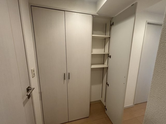 ディーグラフォート大阪N.Y.タワー肥後橋の収納