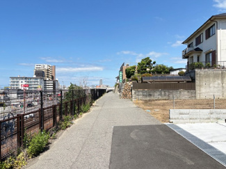 【前面道路含む現地写真】 | 明石市朝霧南町3丁目　売地