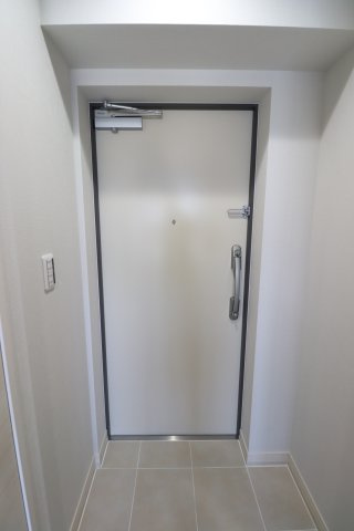 GENOVIA西川口Ⅱの玄関|ゆったりとした玄関です