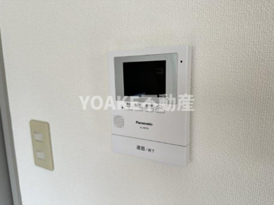 【セキュリティ】 | カサヴィレッジD | 別部屋の写真となります。現況優先。