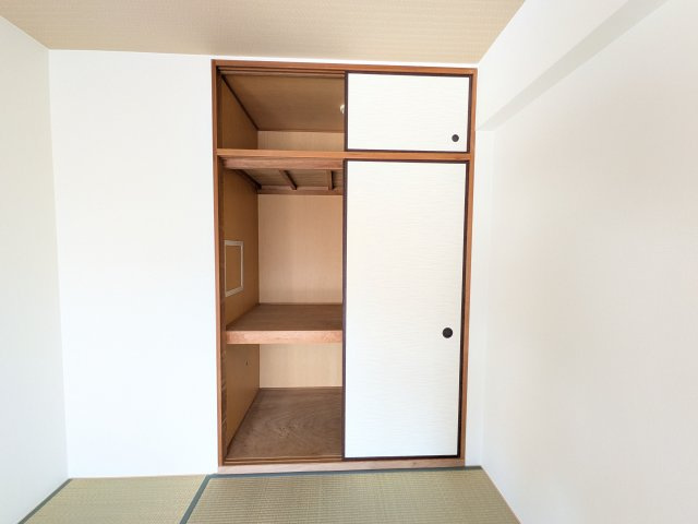 カルム東灘の収納|和室にも押し入れがあります