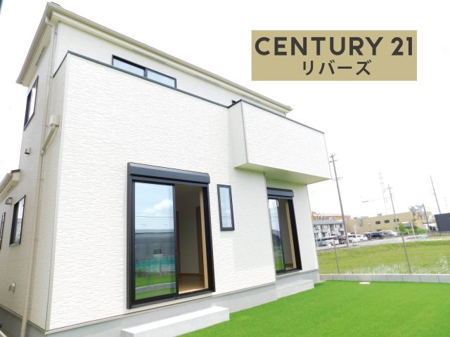 北名古屋市鍜治ケ一色西一丁目の新築一戸建の外観|☆D号棟☆　　新価格！！いつでも見学できます♪（お問合せ当日、平日、水曜、夜間でもＯＫ）　長期優良住宅！　敷地４９坪超！　駐車並列３台ＯＫ！　広い人工芝の庭付き♪　全居室６．０帖以上！