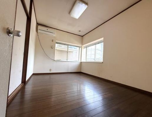 【中古】川越市小ケ谷中古住宅の洋室