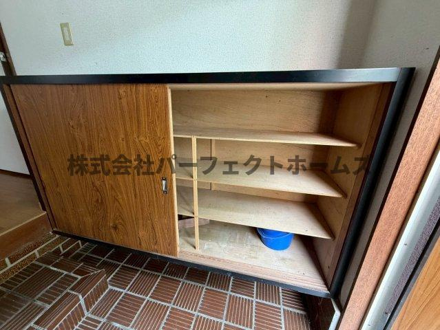 香里ヶ丘1丁目戸建　賃貸の収納|収納があります