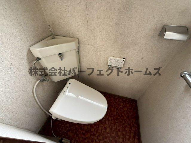 香里ヶ丘1丁目戸建　賃貸のトイレ|シンプルで使いやすいトイレです