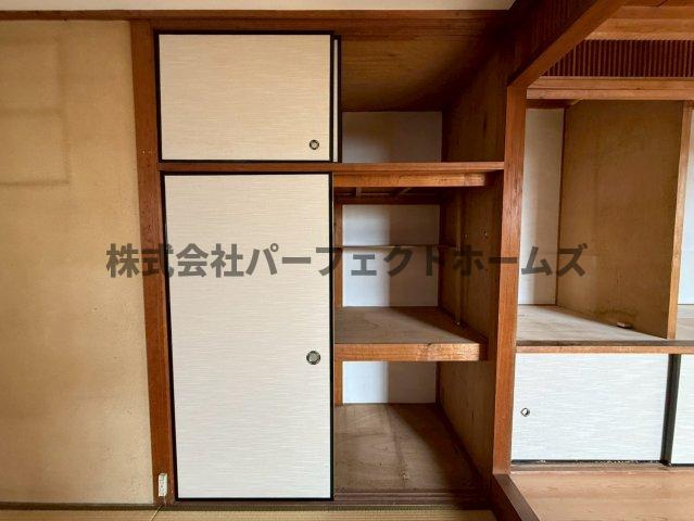 香里ヶ丘1丁目戸建　賃貸の収納|大きなスペースがあり、収納には困りません