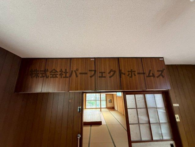 香里ヶ丘1丁目戸建　賃貸の収納|収納があります