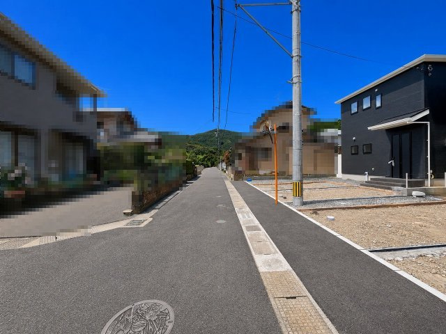【その他】 | 那珂川市大字山田　1号棟（全2棟）【仲介手数料無料・0円】 | 現地写真。前面道路です。