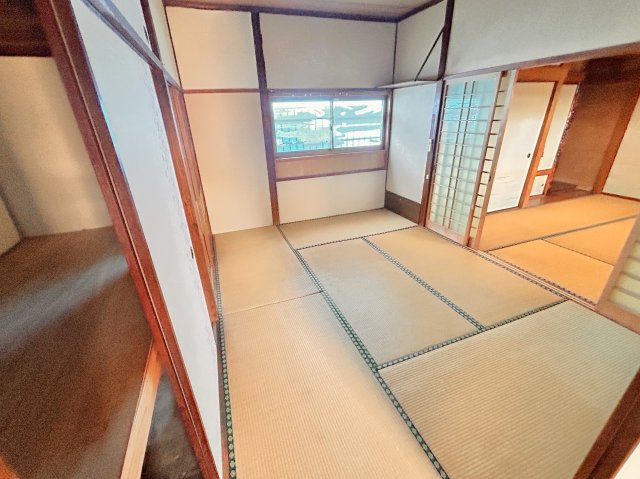 草木貸家の収納