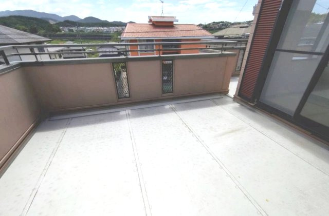 【バルコニー】 | 宗像市自由ヶ丘南2丁目戸建