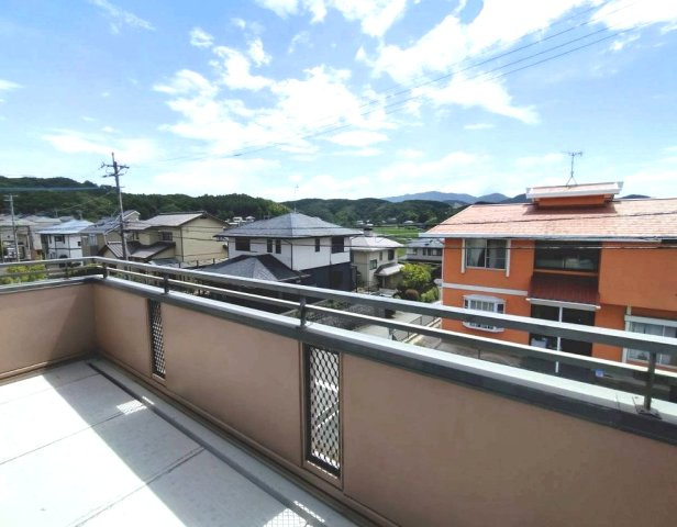 【バルコニー】 | 宗像市自由ヶ丘南2丁目戸建