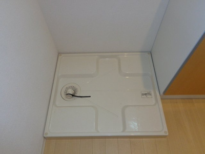 【その他】 | コンフォルト　カーザ | 洗濯機置場