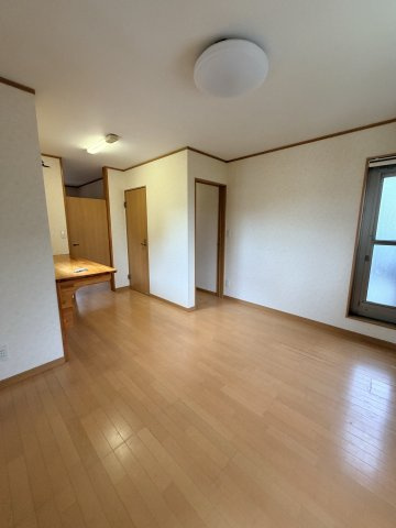 高崎市箕郷町下芝　中古住宅の居間・リビング