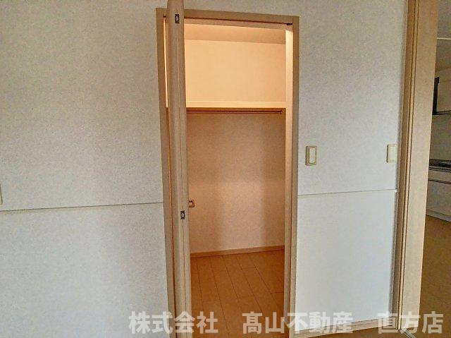 北九州市八幡西区木屋瀬２丁目のアパートの収納