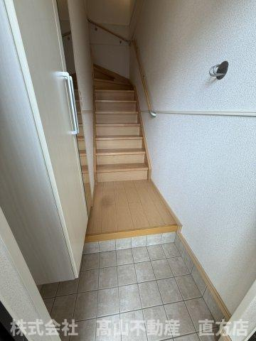 北九州市八幡西区木屋瀬２丁目のアパートの玄関