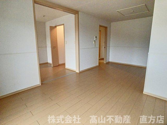 北九州市八幡西区木屋瀬２丁目のアパートの居間・リビング