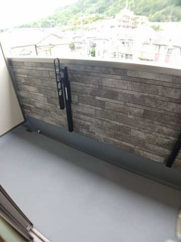 ヒカルサ京都山科大宅のバルコニー