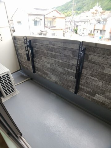 ヒカルサ京都山科大宅のバルコニー