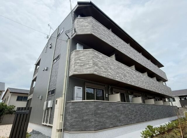 ヒカルサ京都山科大宅の外観