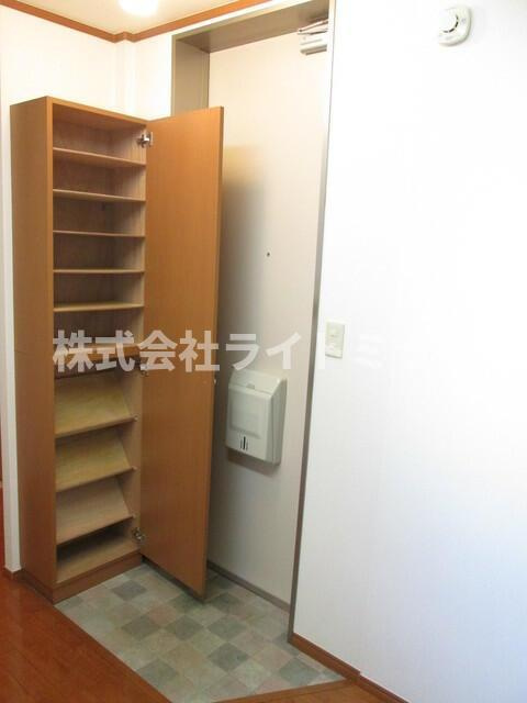 メゾン橘のその他共用部分|シューズボックス 