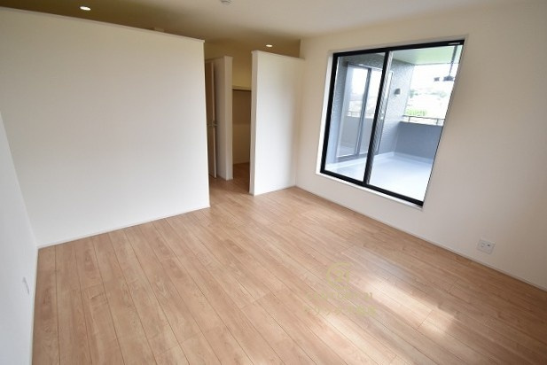 リーブルガーデン  日立市田尻町　6期　5の洋室|フローリングなので重い家具も置けます。好きなものを集めてお気に入りの空間を作るのも楽しみですね。大容量の収納スペースは全室に配備されております。