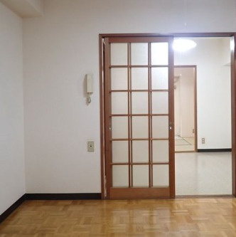 豊玉屋ビルの寝室