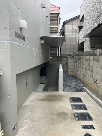 everCrest赤羽の駐車場