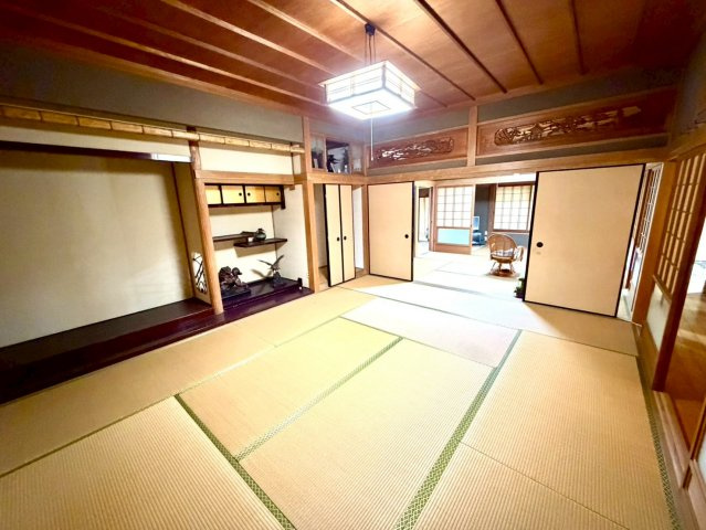 三豊市三野町　車庫兼作業場つきの和風住宅の和室