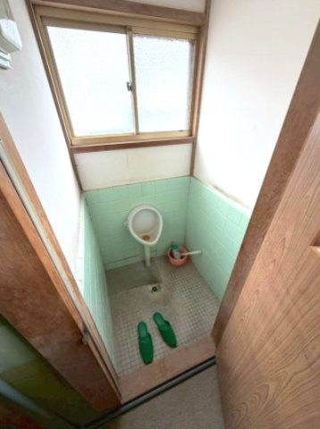 三豊市三野町　車庫兼作業場つきの和風住宅のトイレ