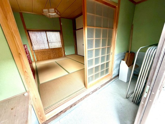 三豊市三野町　車庫兼作業場つきの和風住宅の和室|離れのお部屋です