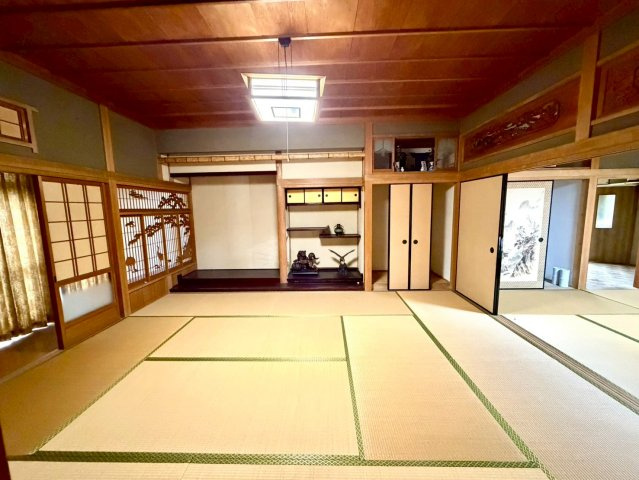 三豊市三野町　車庫兼作業場つきの和風住宅の和室