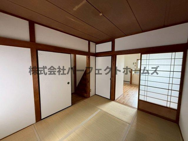 甲斐田東町戸建　賃貸の和室|和室、ちょっとしたくつろぎスペースにいかがでしょうか