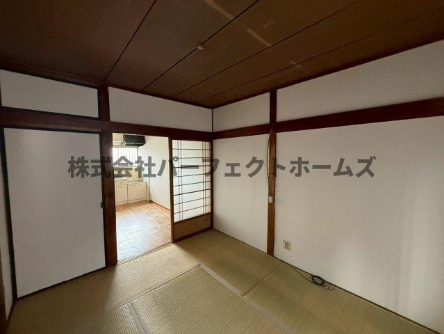 甲斐田東町戸建　賃貸の和室|柔らかい畳が心地よい和室