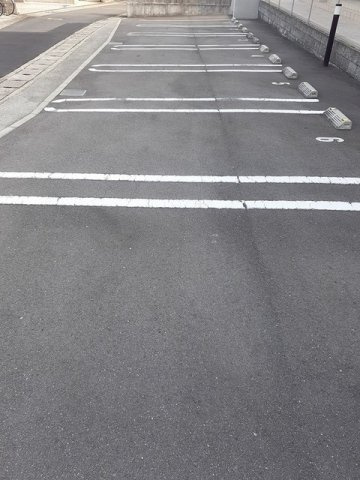 ディア　コート　中津の駐車場|駐車場完備です