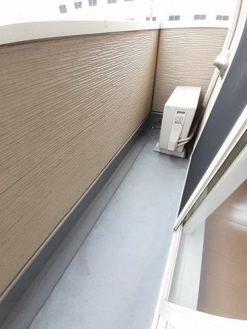 グレース　Ⅱのバルコニー|外からの目が気にならないバルコニーで洗濯物が干せます