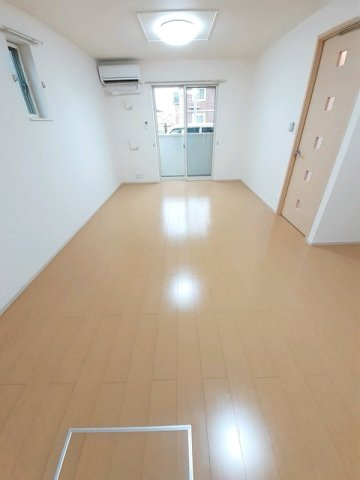 ラブ・ラ・ドールＢの居間・リビング|おしゃれな居間です