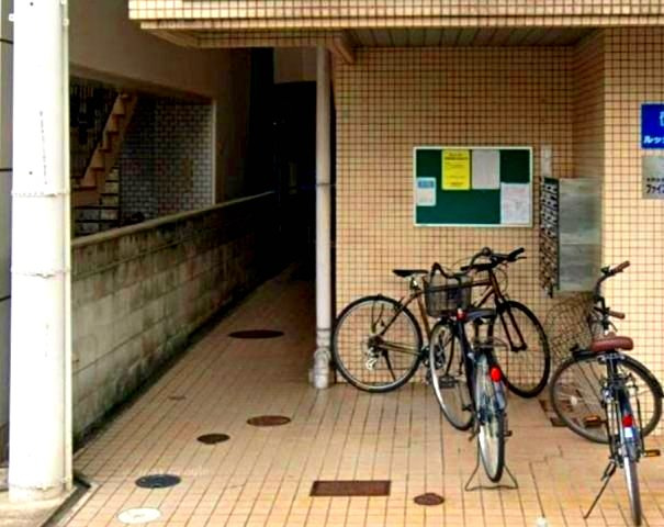 コーポラス城ヶ堀のエントランス|事務所としてもお考え頂けます