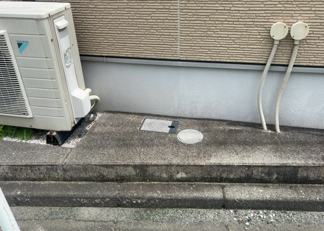 【設備】 | 敷地内に散水栓や立水栓があると便利です。水道水を直接利用できるため、水を運ぶ手間を省くことが出来ます。大量の水を必要とする洗車作業や清掃などに役立ちます。その他設備とあわせて、現地でご確認ください。