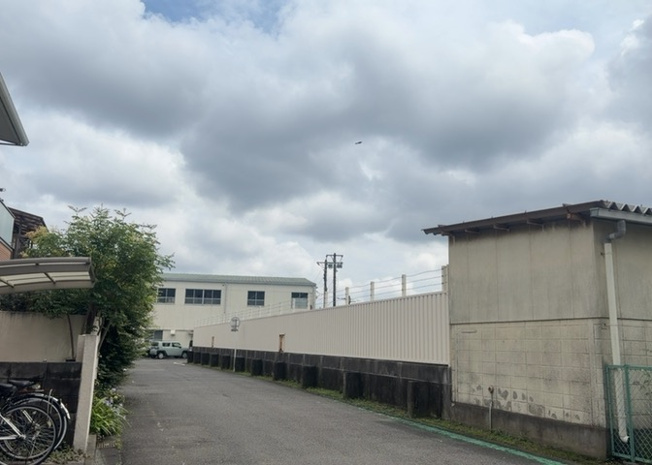 【展望】 | 土地の地勢が高台の場合、景色を綺麗にみることができ、景色にこだわってお家探ししている方におすすめです！また平坦地よりも風通しがいいというメリットがあります。デメリットもあるので是非現地でご確認下さい。