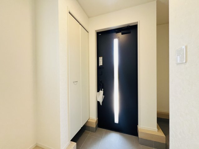 東浦町生路門田31番8の一部『仲介手数料無料』新築一戸建て・建売の玄関