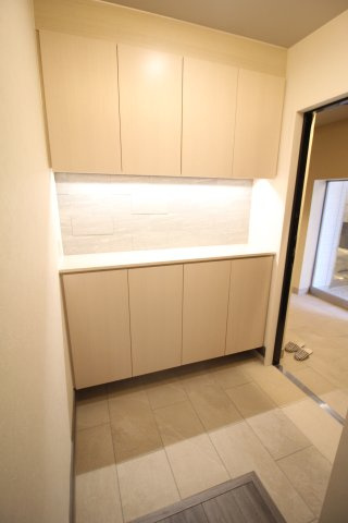 Lotus淵野辺の玄関