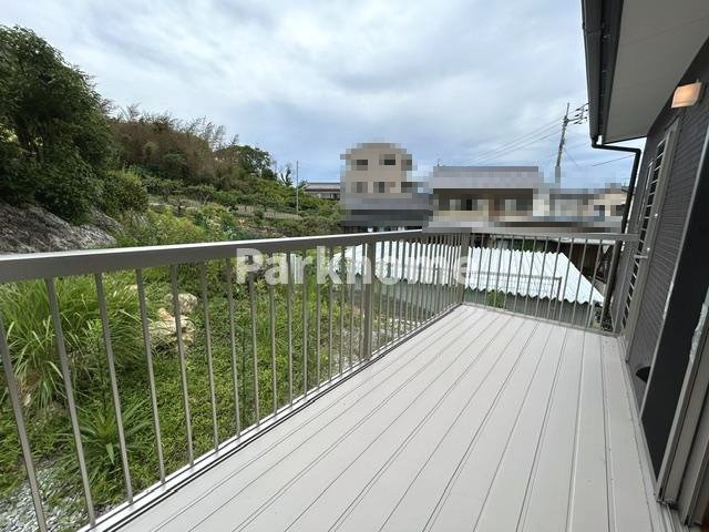 高知市朝倉己Y貸家のバルコニー|バルコニー付きです