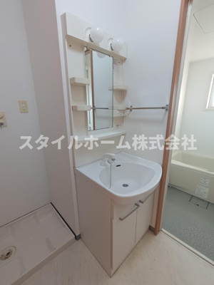 【洗面所】 | ランドマーク豊川 | 同建物内別部屋の写真です。