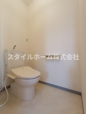 【トイレ】 | ランドマーク豊川 | 同建物内別部屋の写真です。