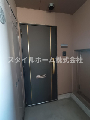 【玄関】 | ランドマーク豊川 | 同建物内別部屋の写真です。
